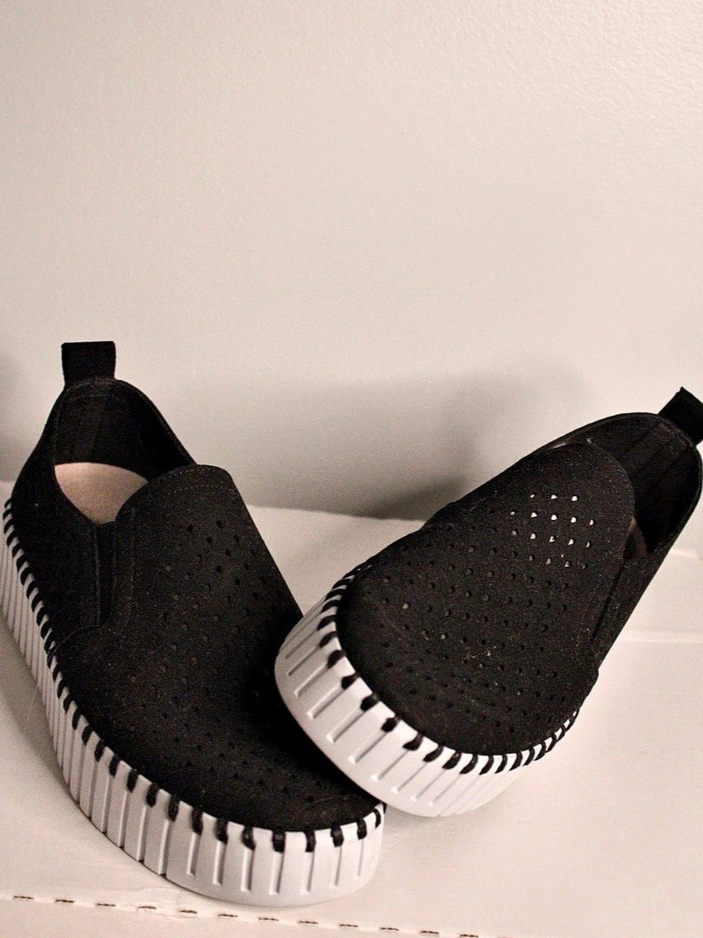 Tulip Platform Slip-On Black & White EU 37